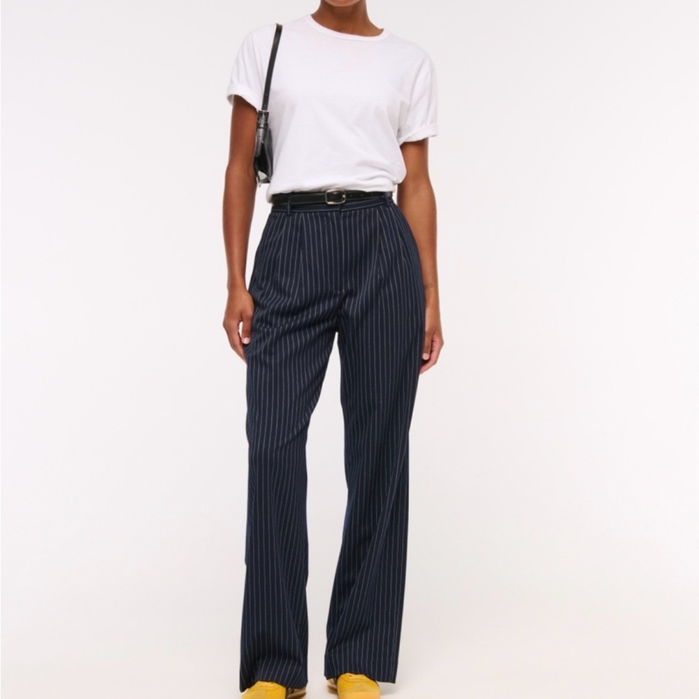 Curve Love A&F Sloane Tailored
Wide Leg Pant